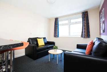 1 bed studio, King Street, Highfields, Leicester, LE16RP - Image 3